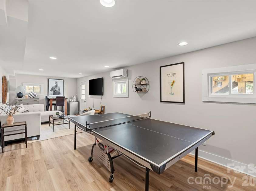 4418 Murrayhill Road, Charlotte, NC 28209.  MLS# CAR4361770, YatesRealty ID 12423. 