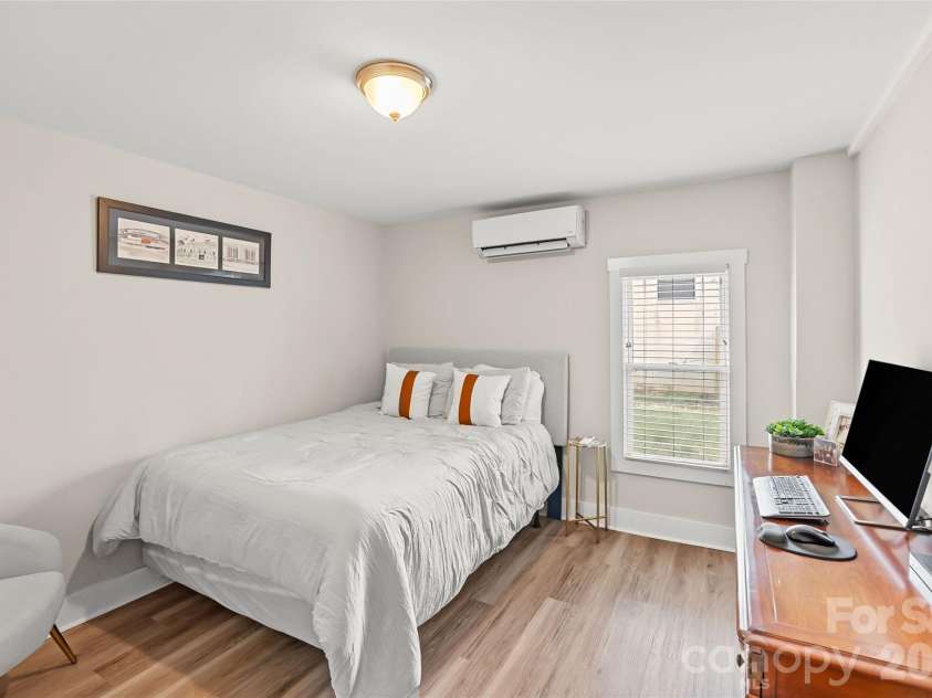 4418 Murrayhill Road, Charlotte, NC 28209.  MLS# CAR4361770, YatesRealty ID 12423. 