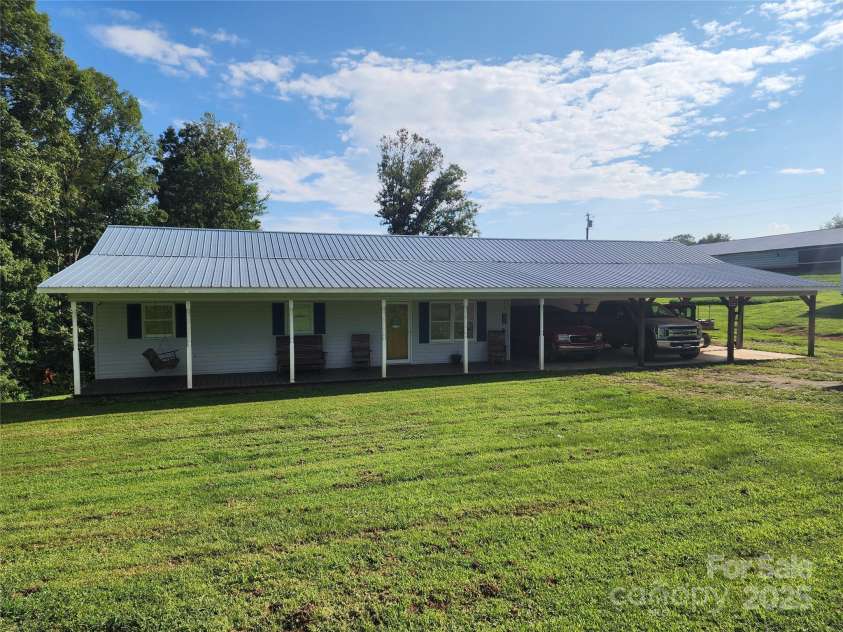167 Buck Hollow Trail, Ararat, NC 27007.  MLS# CAR4295115, YatesRealty ID 12424. 