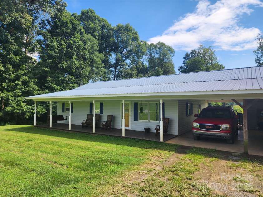 167 Buck Hollow Trail, Ararat, NC 27007.  MLS# CAR4295115, YatesRealty ID 12424. 