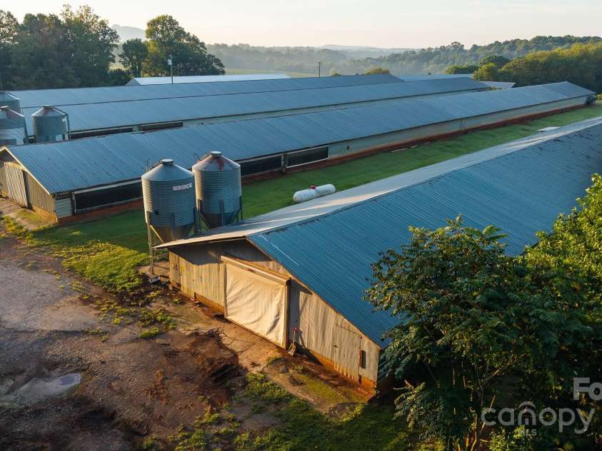 167 Buck Hollow Trail, Ararat, NC 27007.  MLS# CAR4295115, YatesRealty ID 12424. 