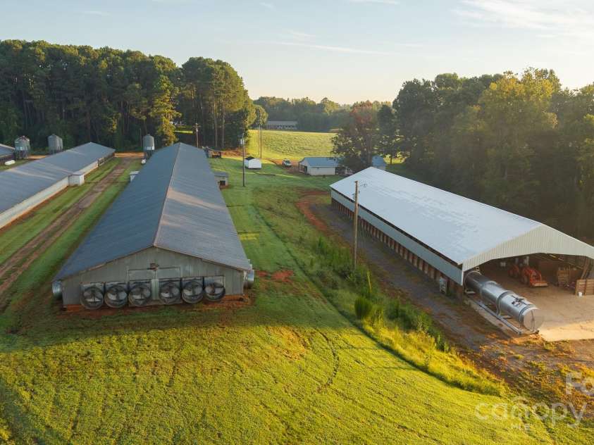 167 Buck Hollow Trail, Ararat, NC 27007.  MLS# CAR4295115, YatesRealty ID 12424. 