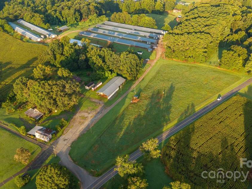167 Buck Hollow Trail, Ararat, NC 27007.  MLS# CAR4295115, YatesRealty ID 12424. 