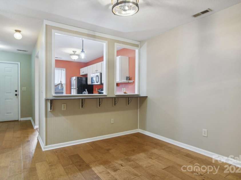 208 Carlyle Way, Asheville, NC 28803.  MLS# CAR4200608, YatesRealty ID 12424. 