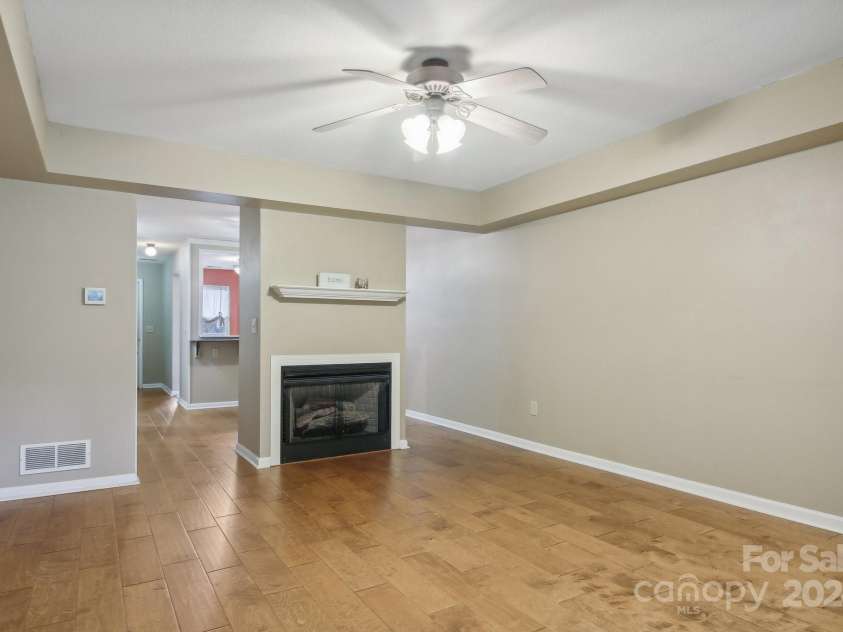 208 Carlyle Way, Asheville, NC 28803.  MLS# CAR4200608, YatesRealty ID 12424. 