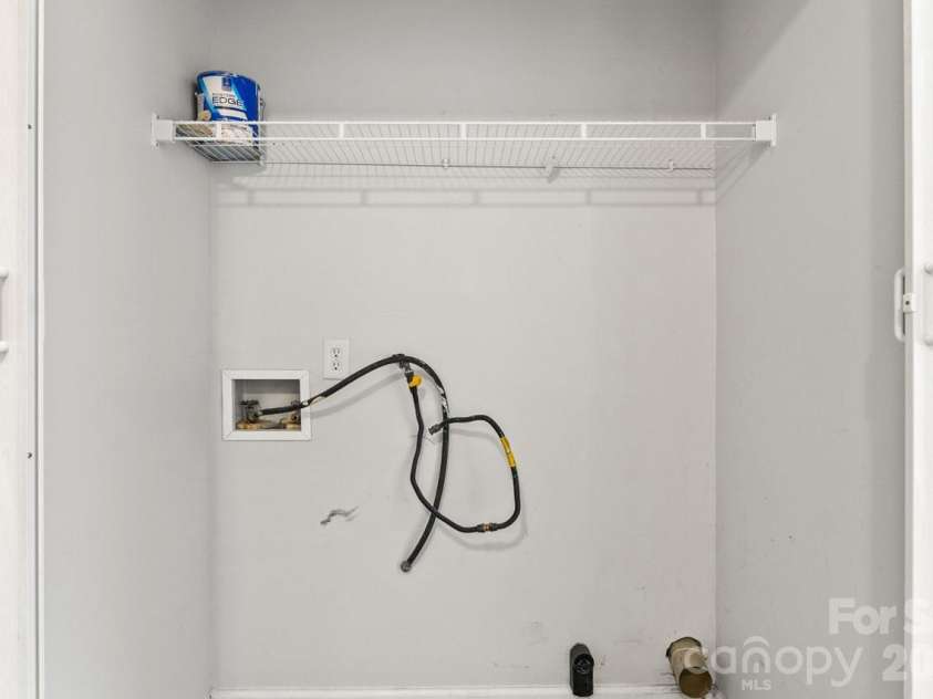 6041 Crape Myrtle Lane, Charlotte, NC 28216.  MLS# CAR4354736, YatesRealty ID 12425. Laundry Room