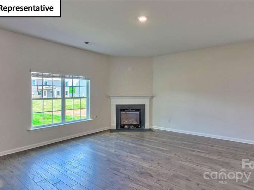8013 Kennesaw Drive, Gastonia, NC 28056.  MLS# CAR4257772, YatesRealty ID 12425. 