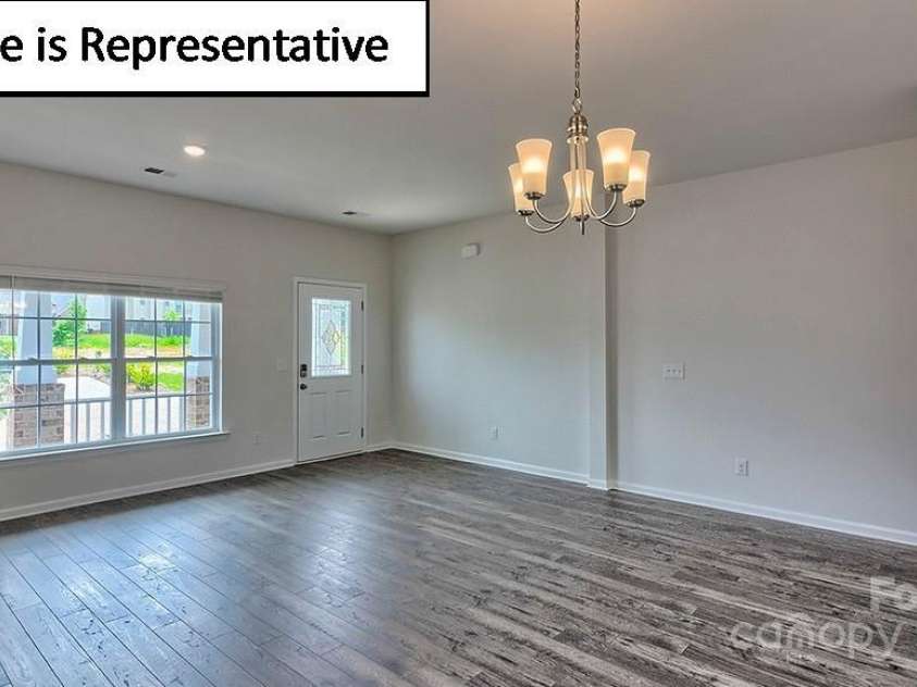 8013 Kennesaw Drive, Gastonia, NC 28056.  MLS# CAR4257772, YatesRealty ID 12425. 
