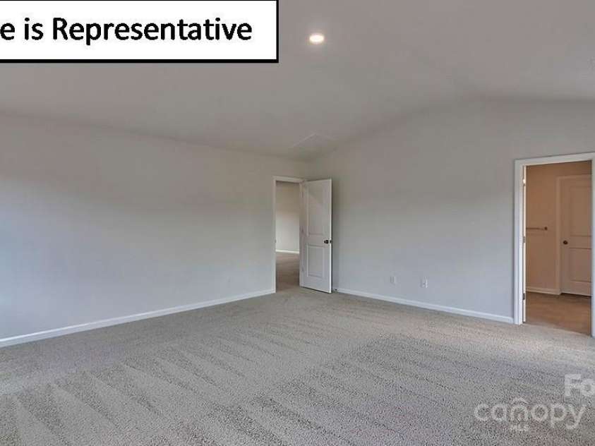 8013 Kennesaw Drive, Gastonia, NC 28056.  MLS# CAR4257772, YatesRealty ID 12425. 
