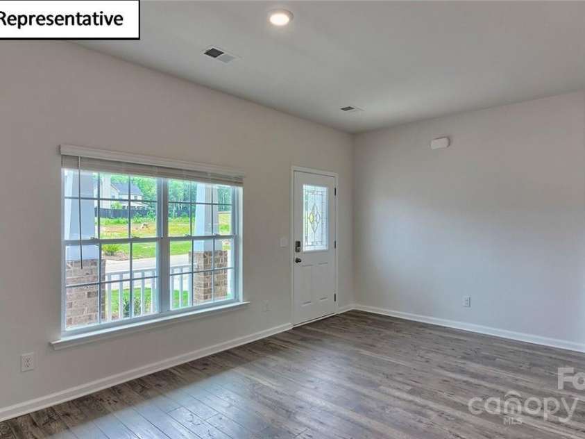 8013 Kennesaw Drive, Gastonia, NC 28056.  MLS# CAR4257772, YatesRealty ID 12425. 