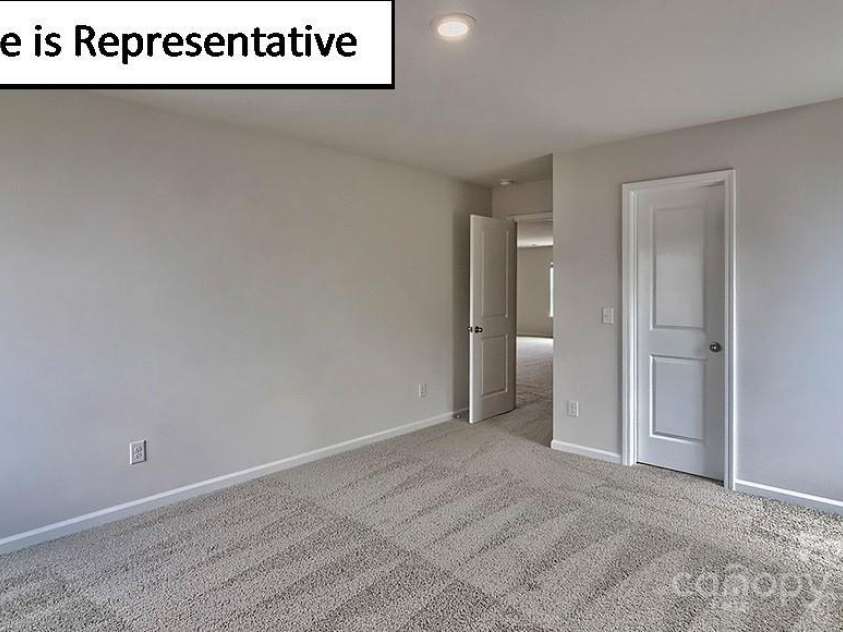 8013 Kennesaw Drive, Gastonia, NC 28056.  MLS# CAR4257772, YatesRealty ID 12425. 