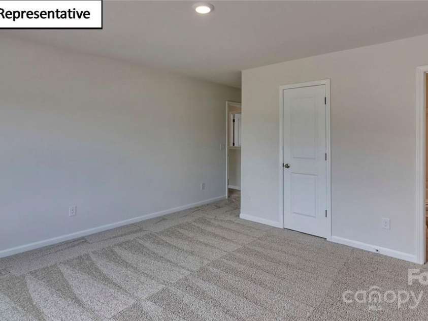 8013 Kennesaw Drive, Gastonia, NC 28056.  MLS# CAR4257772, YatesRealty ID 12425. 