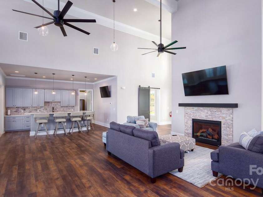 8013 Kennesaw Drive, Gastonia, NC 28056.  MLS# CAR4257772, YatesRealty ID 12425. 