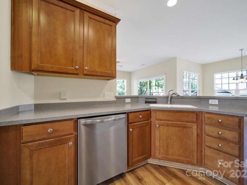 28129 Song Sparrow Lane, Fort Mill, SC 29707.  MLS# CAR4257689, YatesRealty ID 12426. 