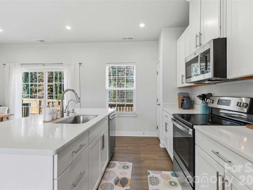 3149 Beeler Lane, Charlotte, NC 28208.  MLS# CAR4352531, YatesRealty ID 12426. 
