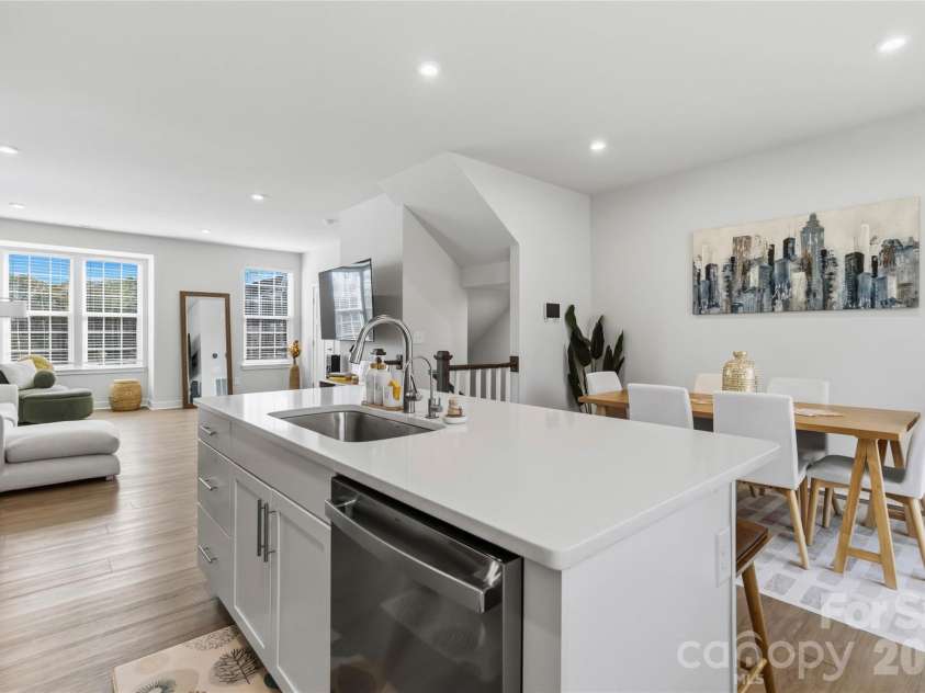 3149 Beeler Lane, Charlotte, NC 28208.  MLS# CAR4352531, YatesRealty ID 12426. 