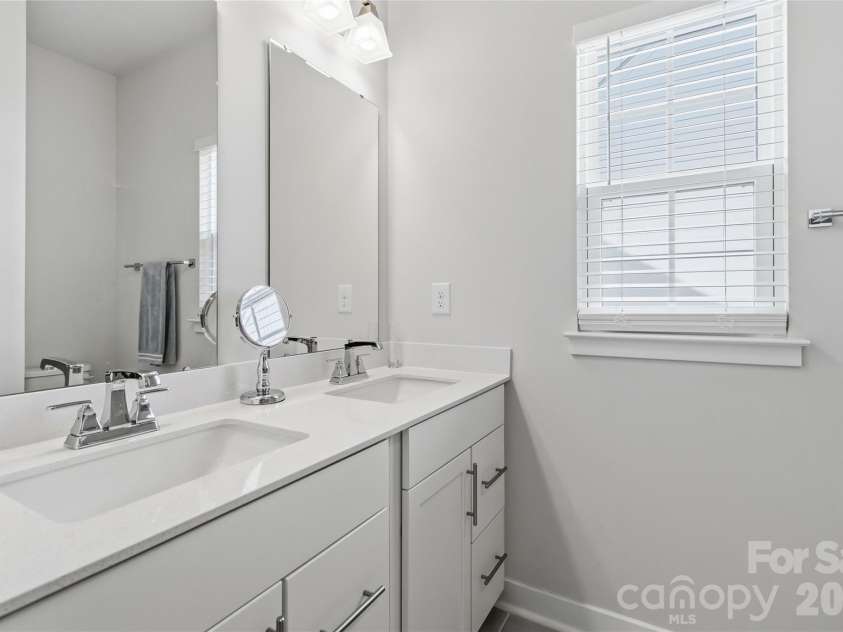 3149 Beeler Lane, Charlotte, NC 28208.  MLS# CAR4352531, YatesRealty ID 12426. Dual Sinks in primary bathroom