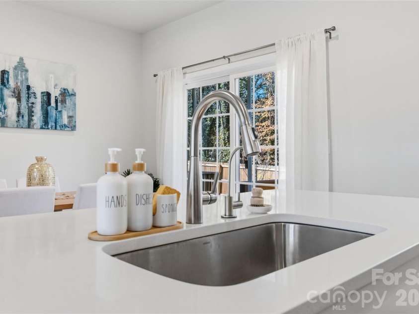 3149 Beeler Lane, Charlotte, NC 28208.  MLS# CAR4352531, YatesRealty ID 12426. Kitchen Sink