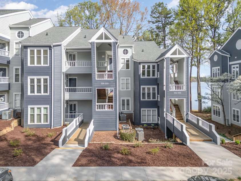 329 Northwest Drive, Davidson, NC 28036.  MLS# CAR4240938, YatesRealty ID 12428. 
