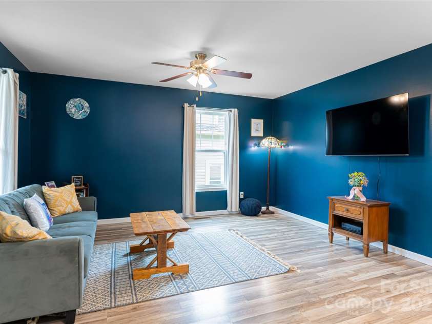 20 Yarrow Meadow Road, Weaverville, NC 28787.  MLS# CAR4241395, YatesRealty ID 12429. 