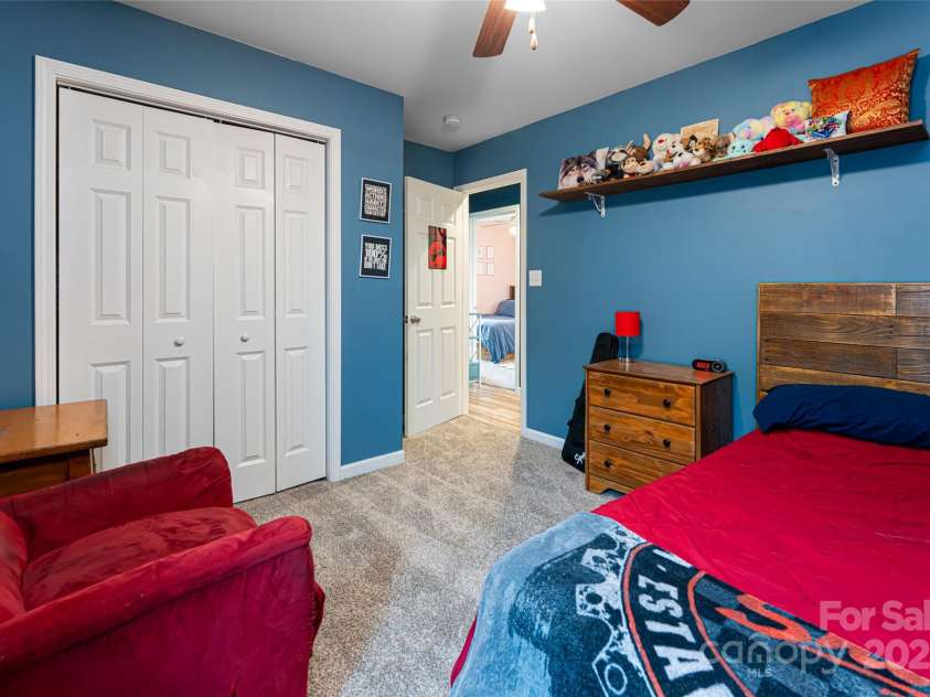 20 Yarrow Meadow Road, Weaverville, NC 28787.  MLS# CAR4241395, YatesRealty ID 12429. 
