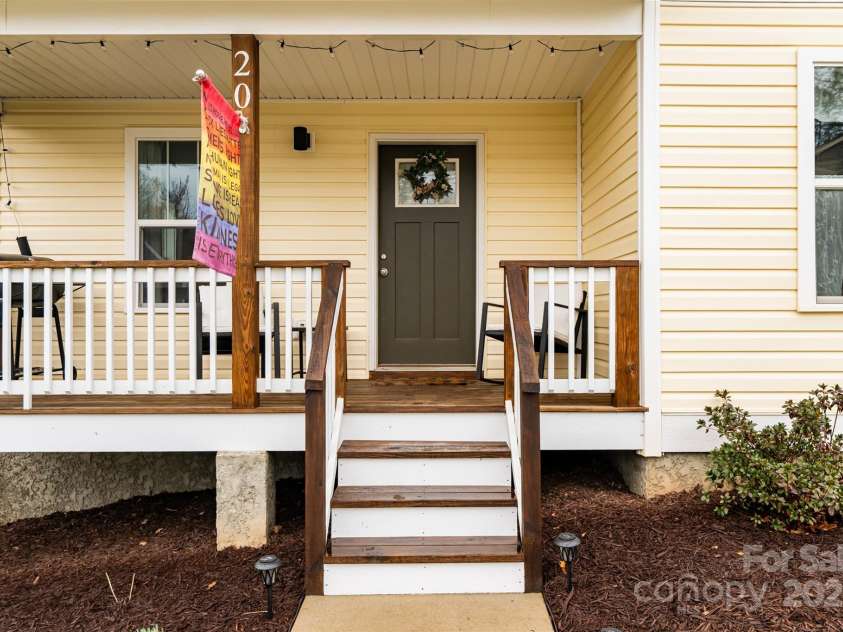 20 Yarrow Meadow Road, Weaverville, NC 28787.  MLS# CAR4241395, YatesRealty ID 12429. Front Porch Living