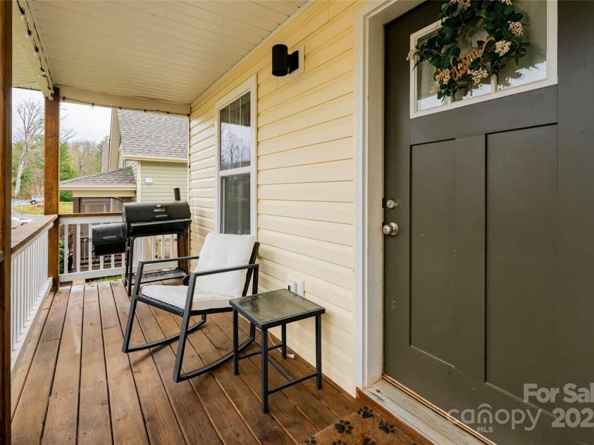 20 Yarrow Meadow Road, Weaverville, NC 28787.  MLS# CAR4241395, YatesRealty ID 12429. Perfect Time to BBQ