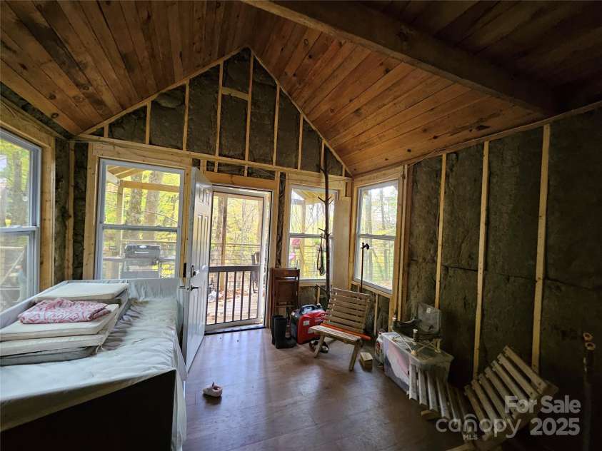 25 Hollow Log Road, Burnsville, NC 28714.  MLS# CAR4327813, YatesRealty ID 1243. 