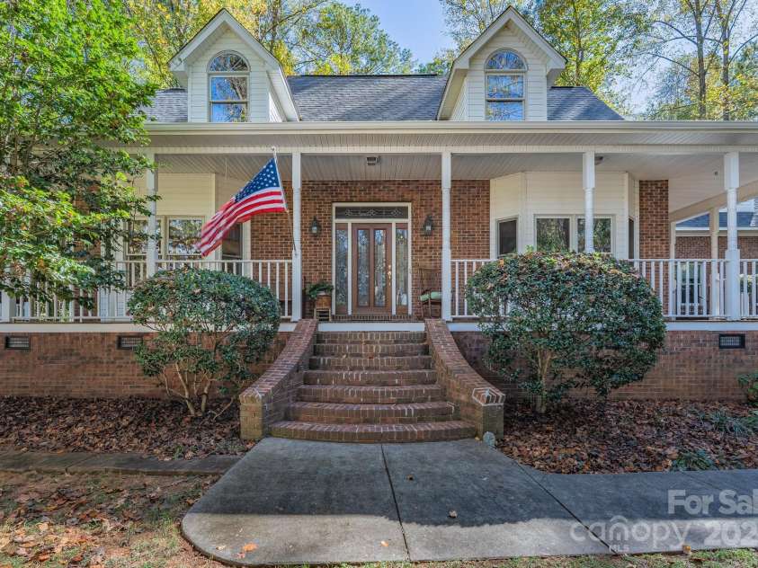 1085 Pinecrest Drive, Rock Hill, SC 29732.  MLS# CAR4313735, YatesRealty ID 12430. 
