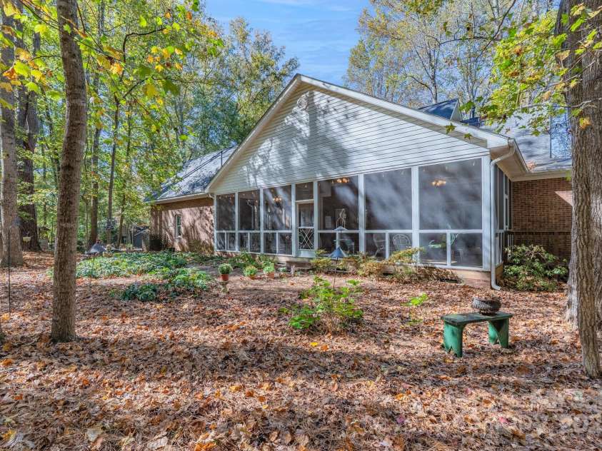 1085 Pinecrest Drive, Rock Hill, SC 29732.  MLS# CAR4313735, YatesRealty ID 12430. 