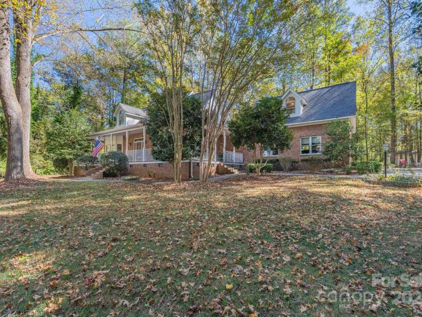 1085 Pinecrest Drive, Rock Hill, SC 29732.  MLS# CAR4313735, YatesRealty ID 12430. 