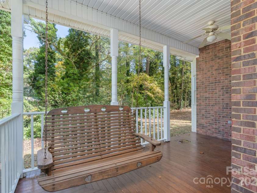 1085 Pinecrest Drive, Rock Hill, SC 29732.  MLS# CAR4313735, YatesRealty ID 12430. 
