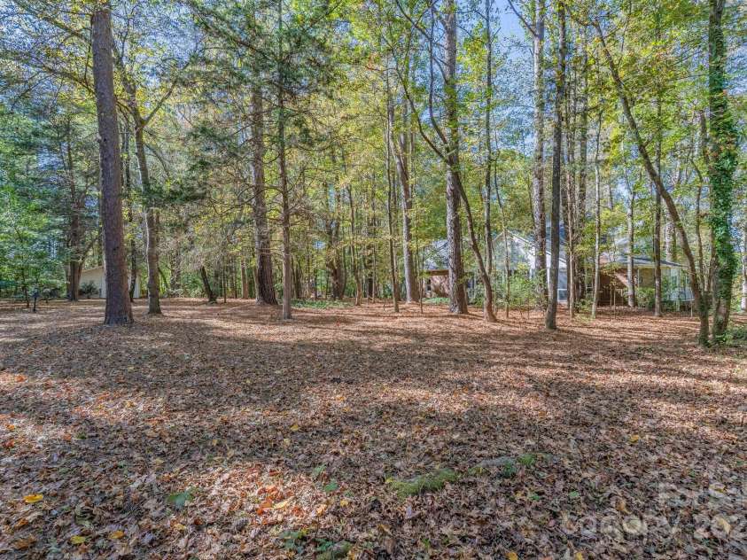 1085 Pinecrest Drive, Rock Hill, SC 29732.  MLS# CAR4313735, YatesRealty ID 12430. 