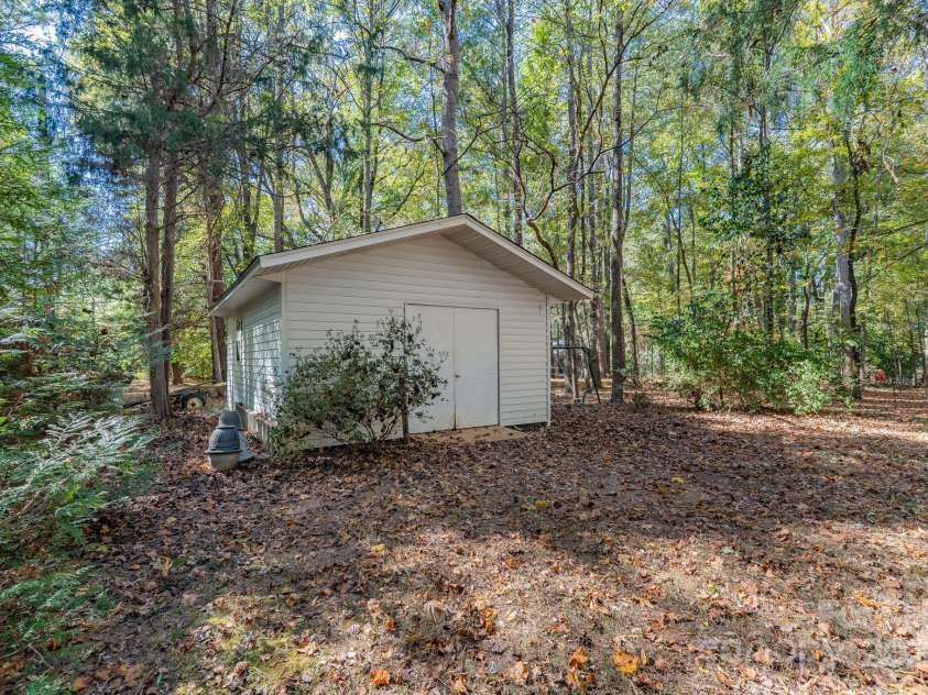 1085 Pinecrest Drive, Rock Hill, SC 29732.  MLS# CAR4313735, YatesRealty ID 12430. 