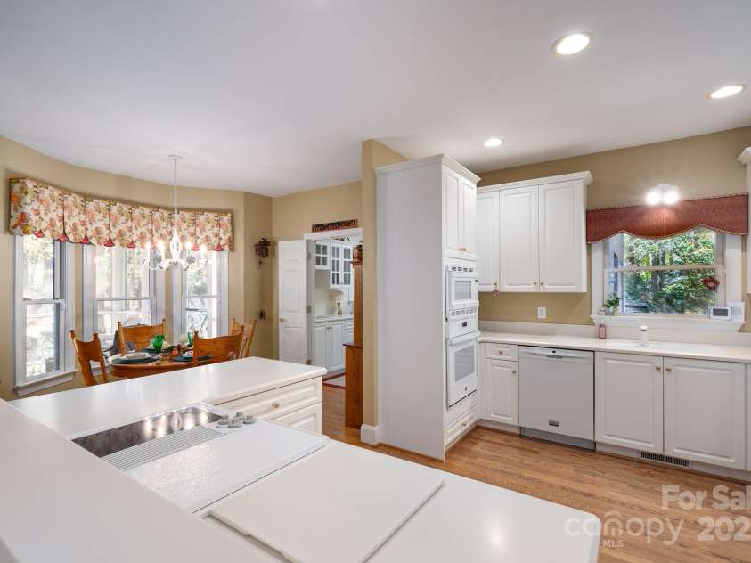 1085 Pinecrest Drive, Rock Hill, SC 29732.  MLS# CAR4313735, YatesRealty ID 12430. Kitchen