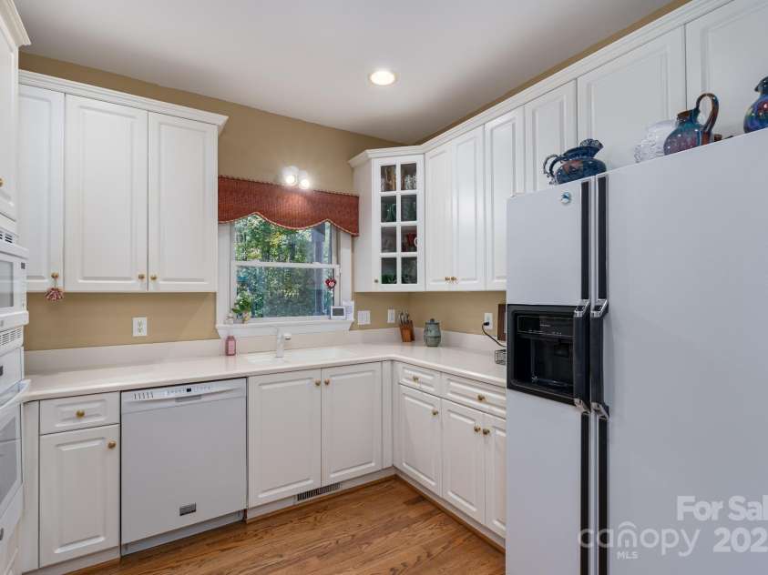 1085 Pinecrest Drive, Rock Hill, SC 29732.  MLS# CAR4313735, YatesRealty ID 12430. Kitchen