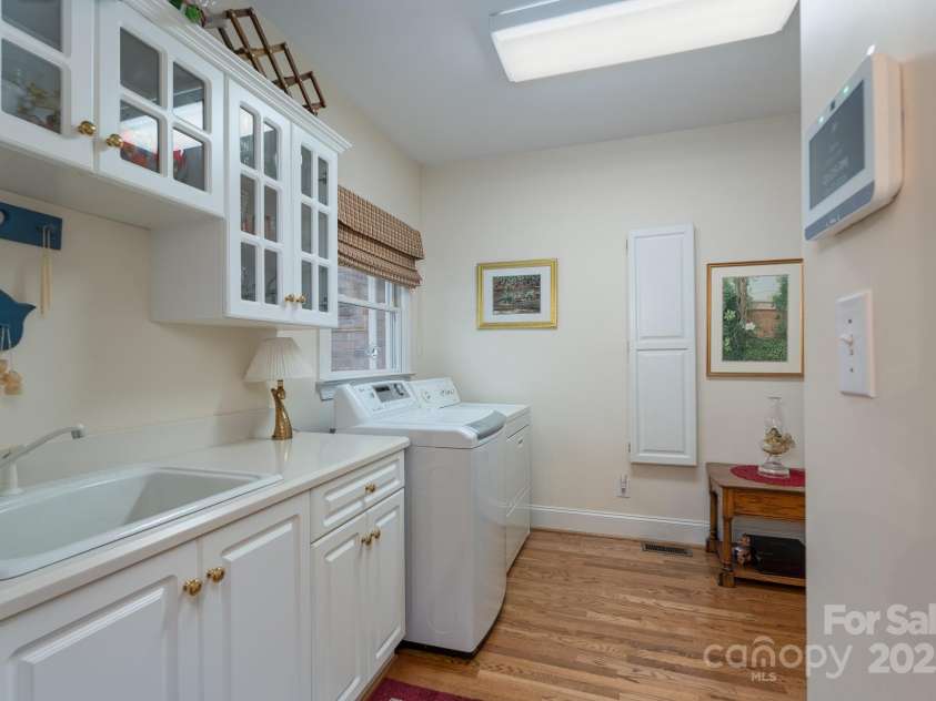 1085 Pinecrest Drive, Rock Hill, SC 29732.  MLS# CAR4313735, YatesRealty ID 12430. Laundry Room