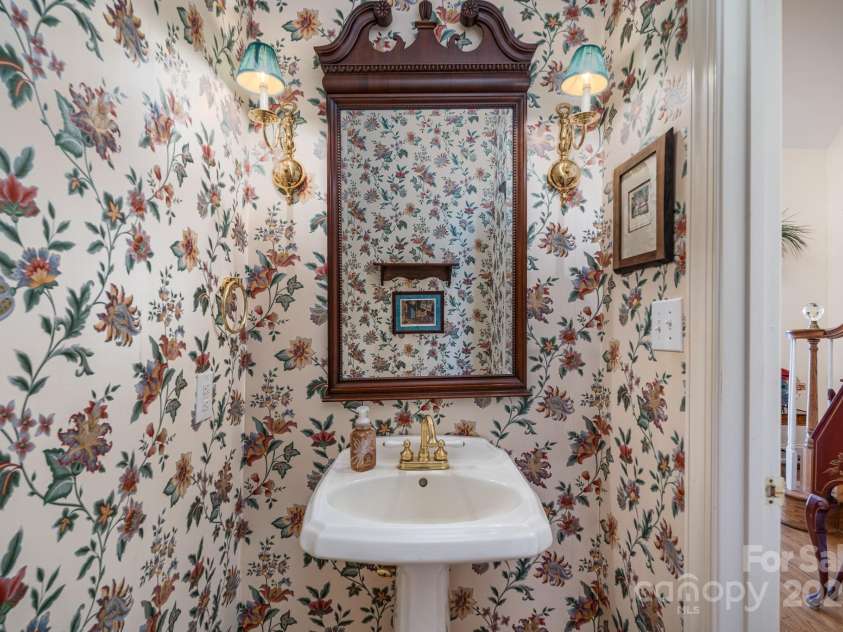 1085 Pinecrest Drive, Rock Hill, SC 29732.  MLS# CAR4313735, YatesRealty ID 12430. Powder Room