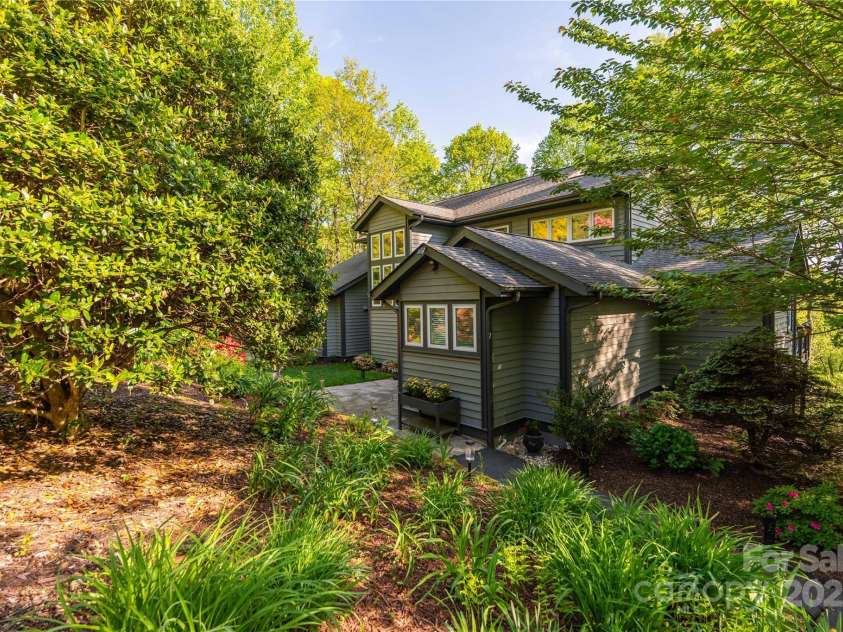 107 Spruce Lane, Zirconia, NC 28790.  MLS# CAR4257920, YatesRealty ID 12431. 