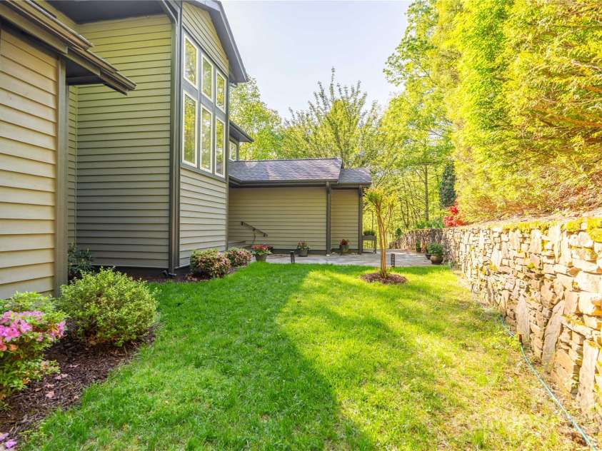 107 Spruce Lane, Zirconia, NC 28790.  MLS# CAR4257920, YatesRealty ID 12431. 