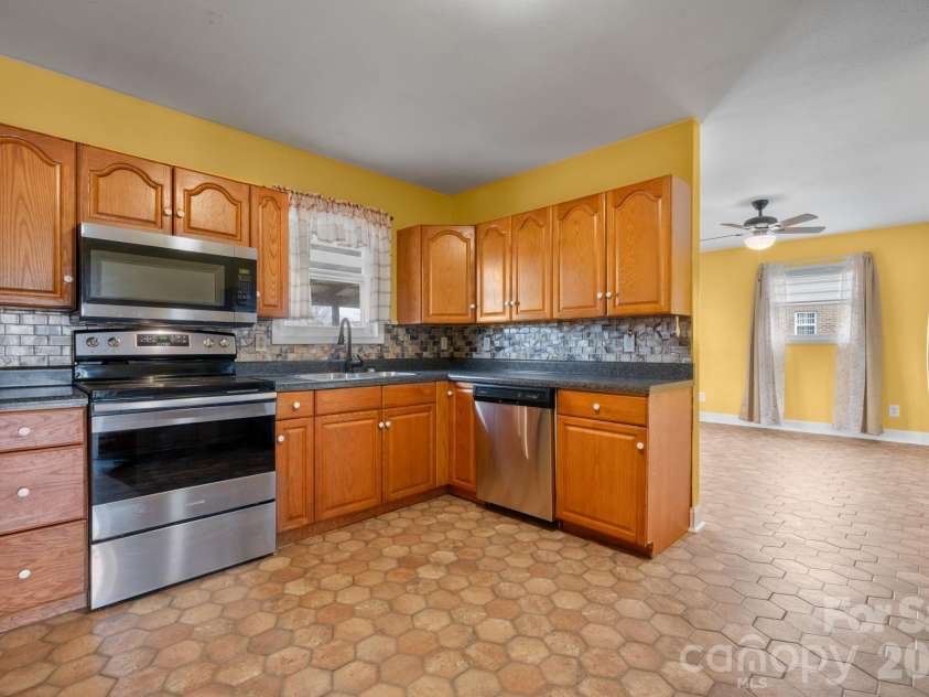 4820 Wordsworth Circle, Conover, NC 28613.  MLS# CAR4352986, YatesRealty ID 12432. 