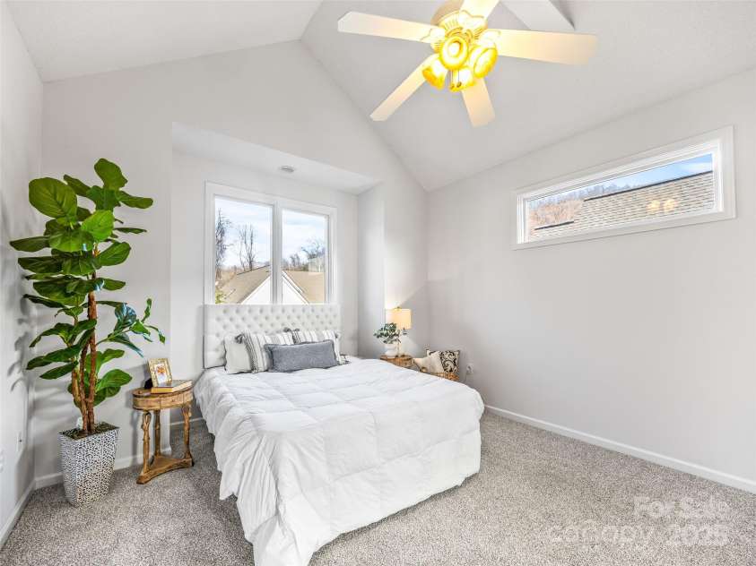 34 Beekeeper Trail, Swannanoa, NC 28778.  MLS# CAR4321966, YatesRealty ID 12434. 2nd Primary  bedroom boasts breathtaking skyviews