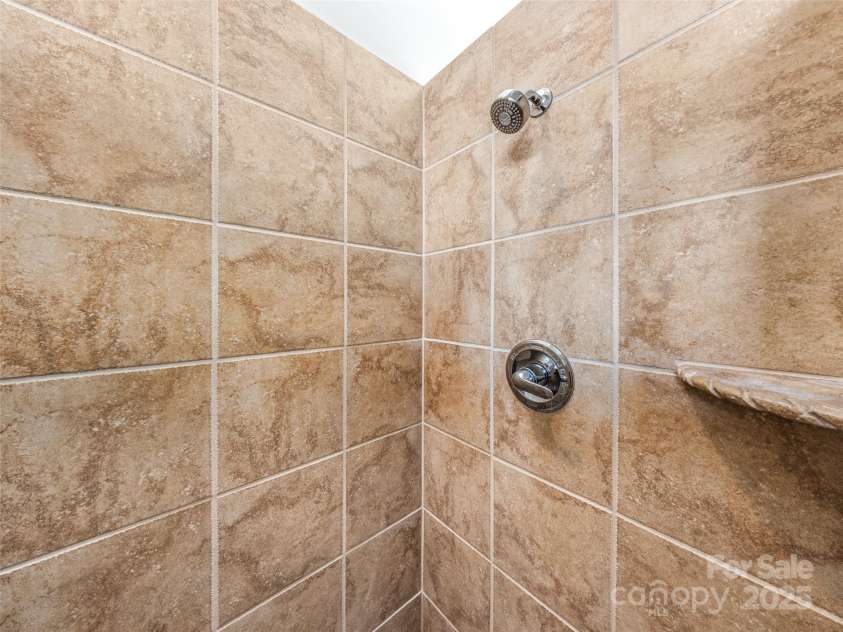 34 Beekeeper Trail, Swannanoa, NC 28778.  MLS# CAR4321966, YatesRealty ID 12434. 