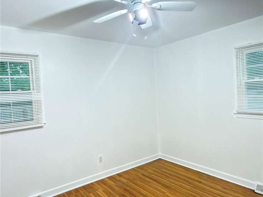 4131 Woodgreen Terrace, Charlotte, NC 28205.  MLS# CAR4369298, YatesRealty ID 12434. 