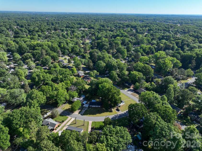 4131 Woodgreen Terrace, Charlotte, NC 28205.  MLS# CAR4369298, YatesRealty ID 12434. 