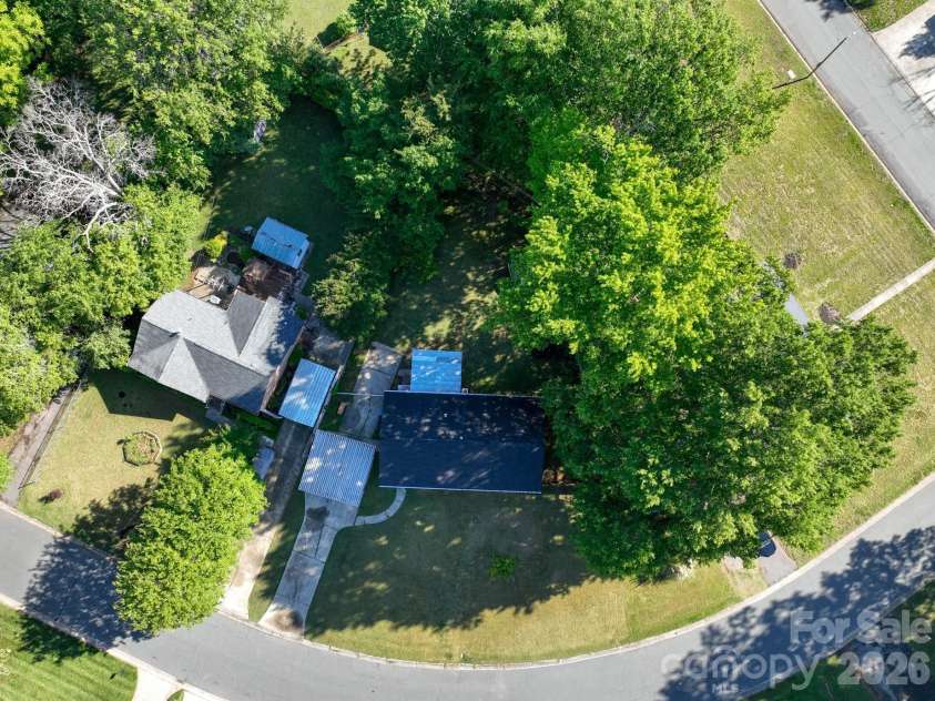 4131 Woodgreen Terrace, Charlotte, NC 28205.  MLS# CAR4369298, YatesRealty ID 12434. 