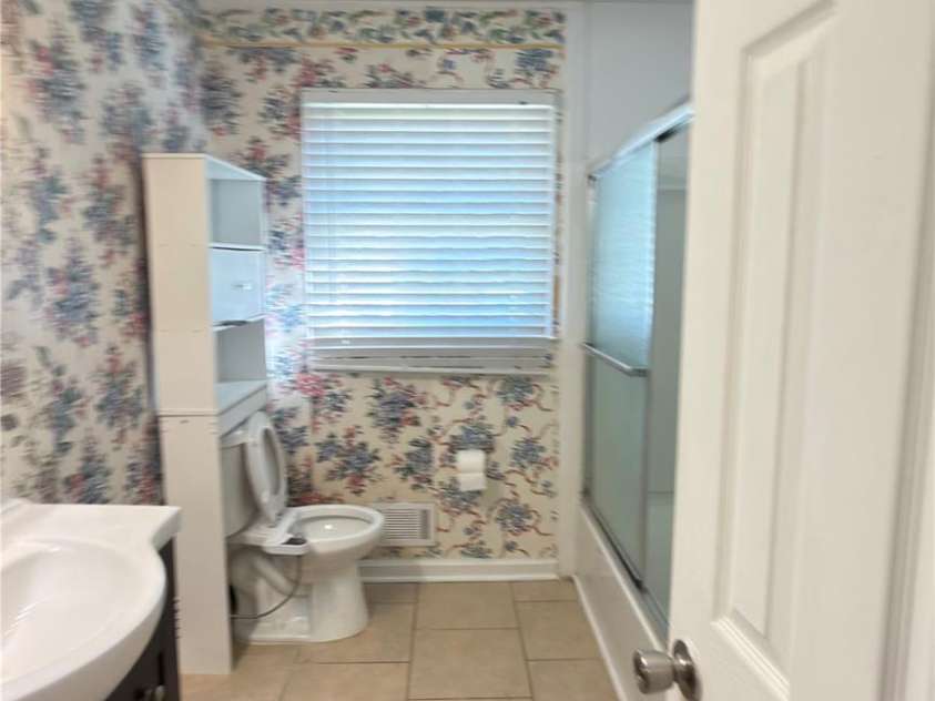 4131 Woodgreen Terrace, Charlotte, NC 28205.  MLS# CAR4369298, YatesRealty ID 12434. 