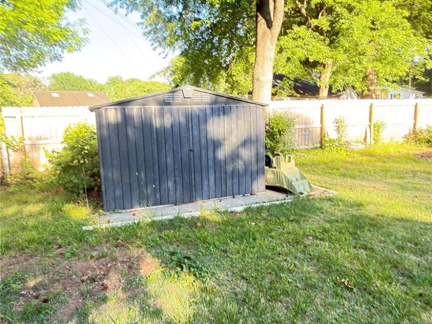 4131 Woodgreen Terrace, Charlotte, NC 28205.  MLS# CAR4369298, YatesRealty ID 12434. 