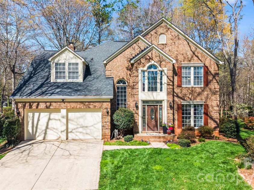 15325 Great Glen Lane, Huntersville, NC 28078.  MLS# CAR4358599, YatesRealty ID 12435. 