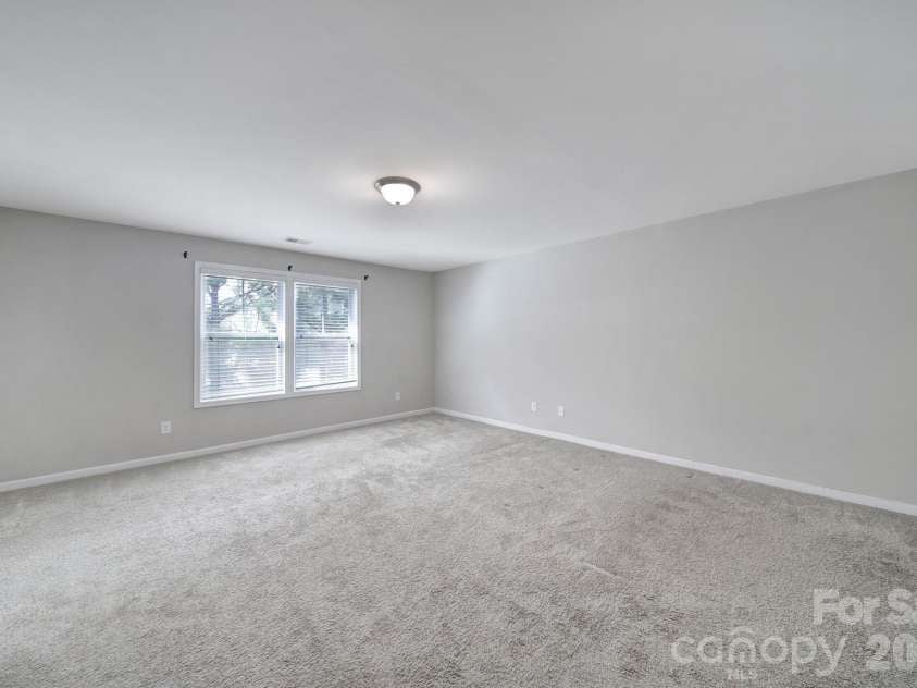 1212 Croft Drive, Fort Mill, SC 29708.  MLS# CAR4353061, YatesRealty ID 12436. LARGE PRIMARY SUITE 